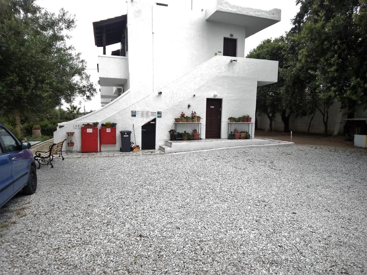 New Aurora Apts Studios Férma Kültér fotó
